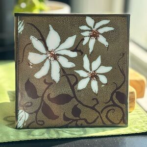 RARE VINTAGE BEAUTIFUL FLOWER DESIGN H & R  JOHNSON ENGLAND CERAMIC TILE.